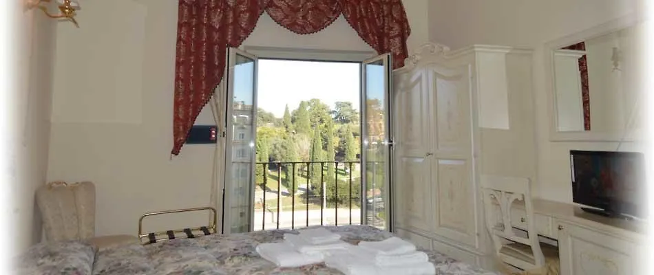 Imperial Rooms Rome 3*,  Italy